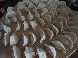芹菜牛肉水饺的做法步骤：4