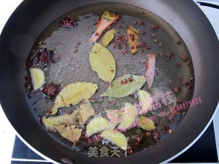 【荔枝】凉拌菜的好搭档－自制香辣红油的做法步骤：6