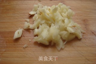 清淡养生的【虾皮烧丝瓜】的做法步骤：2