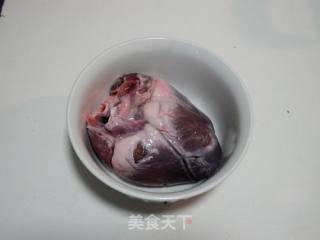 卤猪心的做法步骤：1