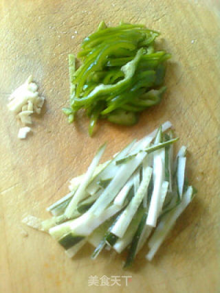 黄瓜青椒鸡肉丝的做法步骤：6