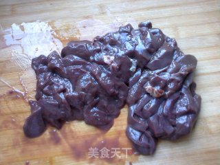 小炒猪肝【小家常】的做法步骤：2