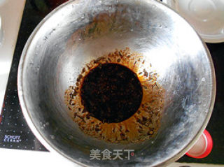 【五香孜然焖鸡翅】焖出来的美味的做法步骤：2