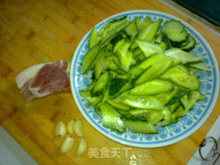 酱香黄瓜肉片的做法步骤：1
