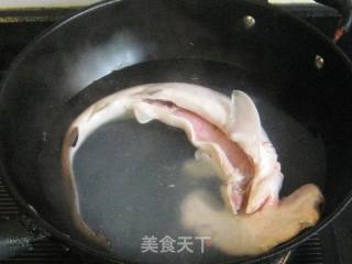 鲨鱼茄子砂锅煲的做法步骤：2
