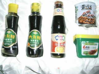 韭菜苔炒鸡蛋的做法步骤：1