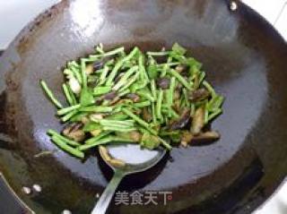 炒夏日三鲜的做法步骤：8