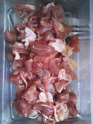热菜、零食皆可的辣子鸡的做法步骤：2
