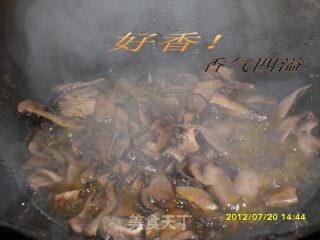 油炸虎掌菌的做法步骤：5