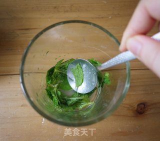 夏日清凉饮品，mojito做法！的做法步骤：2