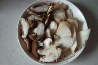 红油拌菌菇的做法步骤：2