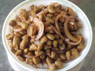 洋葱牛肉粒的做法步骤：7