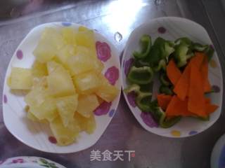 菠萝咕咾肉的做法步骤：2