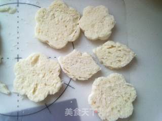 7月20日卡卡早餐之花样馒头片的做法步骤：2