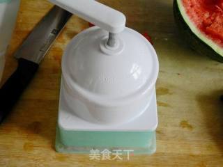 西瓜巧克力刨冰的做法步骤：3