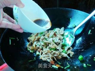 宫保熘肥肠的做法步骤：8