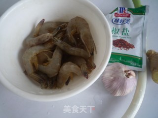 盐酥虾的做法步骤：1