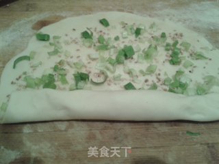葱花饼的做法步骤：8
