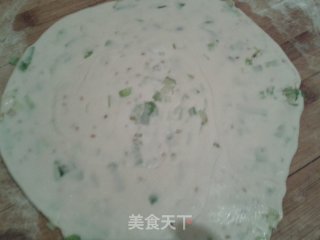 葱花饼的做法步骤：11