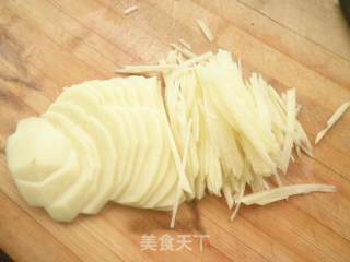 凉拌土豆丝的做法步骤：2