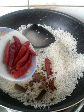 自制健康麻辣蒸肉米粉的做法步骤：8