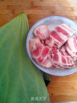 荷叶粉蒸肉的做法步骤：1