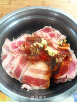 荷叶粉蒸肉的做法步骤：3