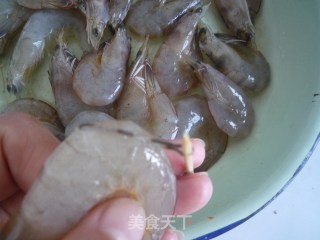 原汁原味——白灼虾的做法步骤：2