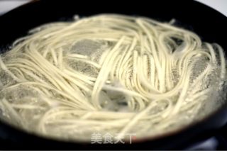 辣凉面的做法步骤：1