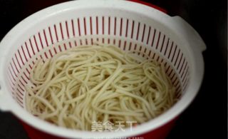 辣凉面的做法步骤：3