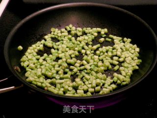 豆角煎蛋--经典家常菜的做法步骤：2