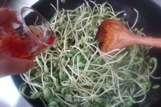 用酸石榴酒做的养生菜-【酒香黑豆苗】的做法步骤：6