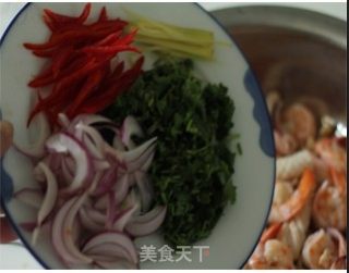 夏日最推荐女士最爱的海鲜吃法——杂拌海鲜的做法步骤：7