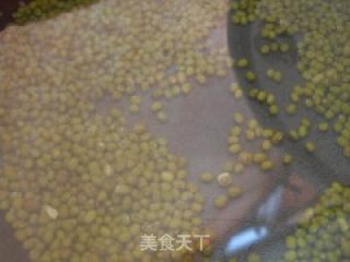 绿豆百合汤的做法步骤：1