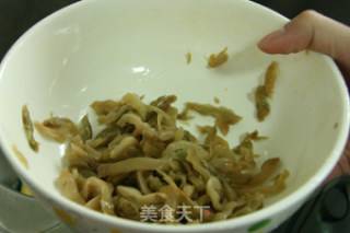 榨菜钳鱼煲的做法步骤：2