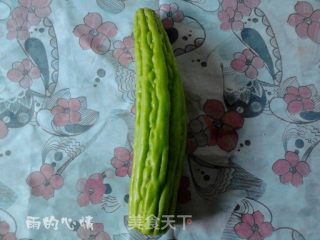 酿苦瓜的做法步骤：1