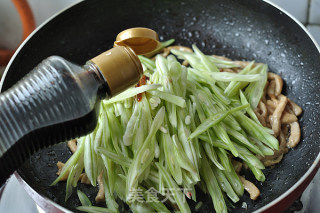 小炒芸豆丝的做法步骤：7