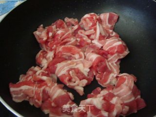 家常菜“煎肉炒洋葱”的做法步骤：3