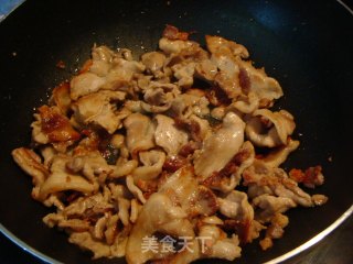 家常菜“煎肉炒洋葱”的做法步骤：5
