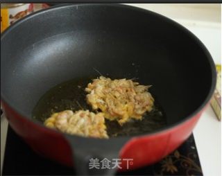 补钙又美味的最佳粥伴侣——黑椒酥虾饼的做法步骤：4