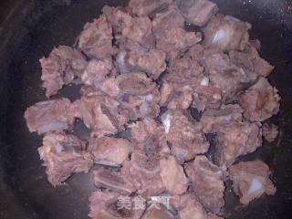 香菇排骨的做法步骤：1