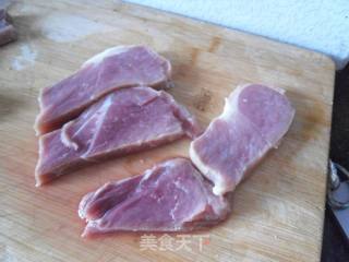 煎烤里脊的做法步骤：1