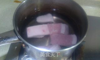葵花莲子扣茭白的做法步骤：2