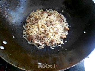 家常小炒———藕丝炒牛肉的做法步骤：4