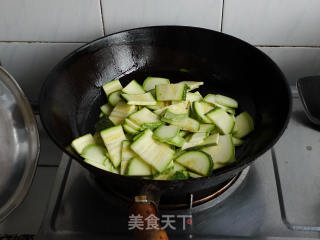 西葫炒火腿的做法步骤：4
