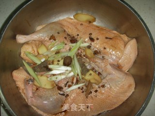 烤鸭的做法步骤：1