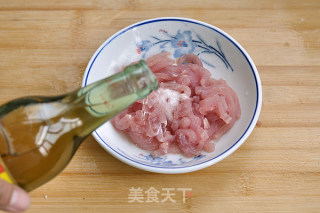 山芹煸肉丝的做法步骤：2