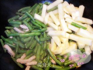 豆角土豆焖面的做法步骤：7