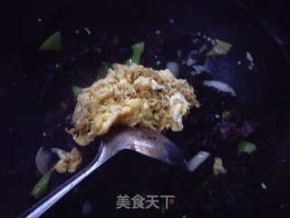 尖椒木耳炒鸡蛋的做法步骤：11