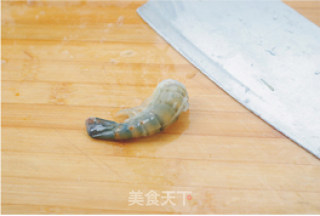 【蒜蓉粉丝蒸大虾】的做法步骤：2